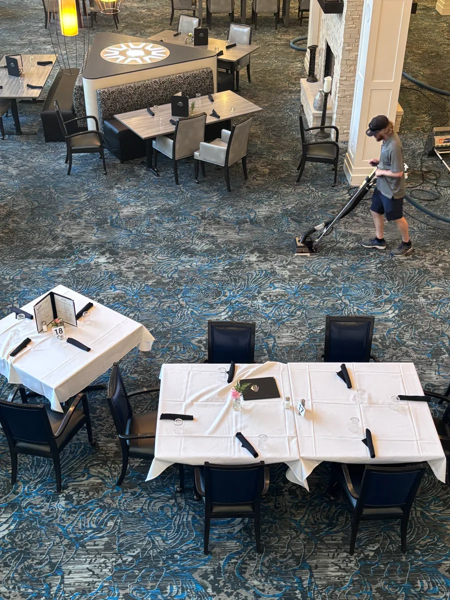 Commercial carpet cleaning in a Southern Utah dining room