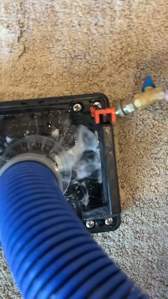 Deep carpet flushing and extraction equipment